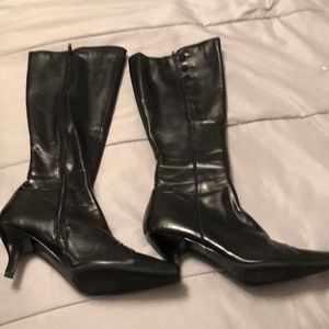 Black Liz Claiborne boots size 10